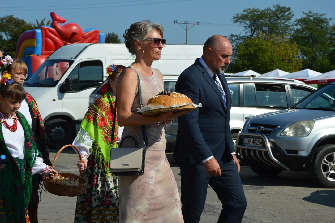 W niedzielę w Józefowie nad Wisłą odbyły się Dożynki Gminne