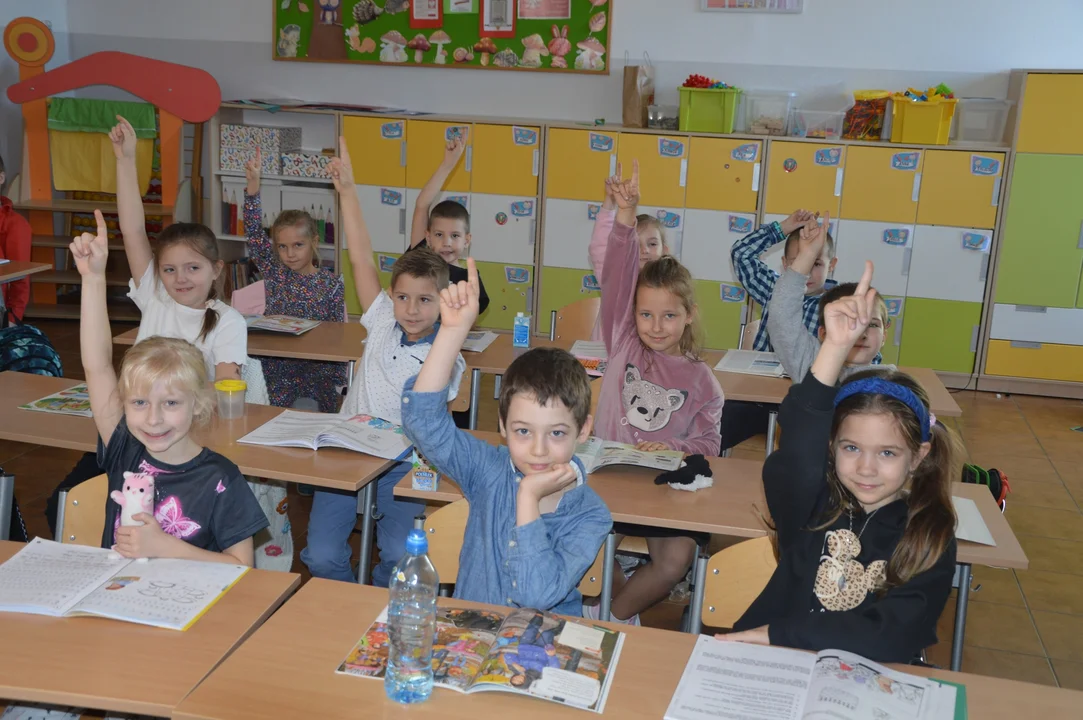 Uczniowie z SP nr 9 przy ZSO nr 1 im. KEN
