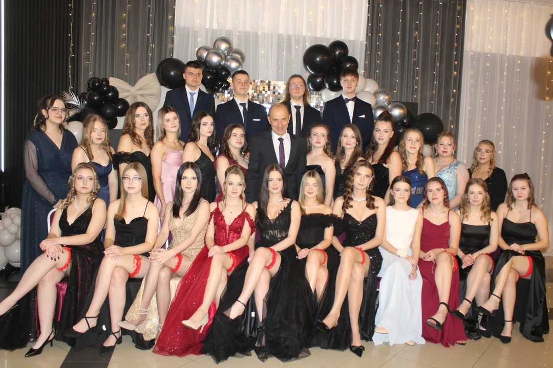 Klasa 4P2, wychowawca - Mariusz Sokołowski