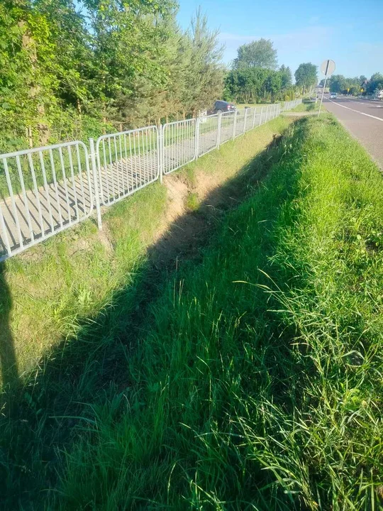 Lubelskie: Samochód uderzył w skarpę, kierowca prawdopodobnie zasnął za kółkiem. Dziecko w szpitalu