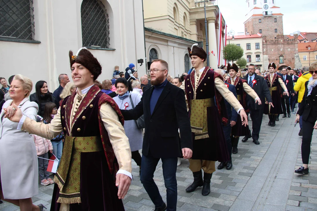 Obchody 3 maja w Lublinie. Mieszkańcy zatańczyli wspólnie Poloneza