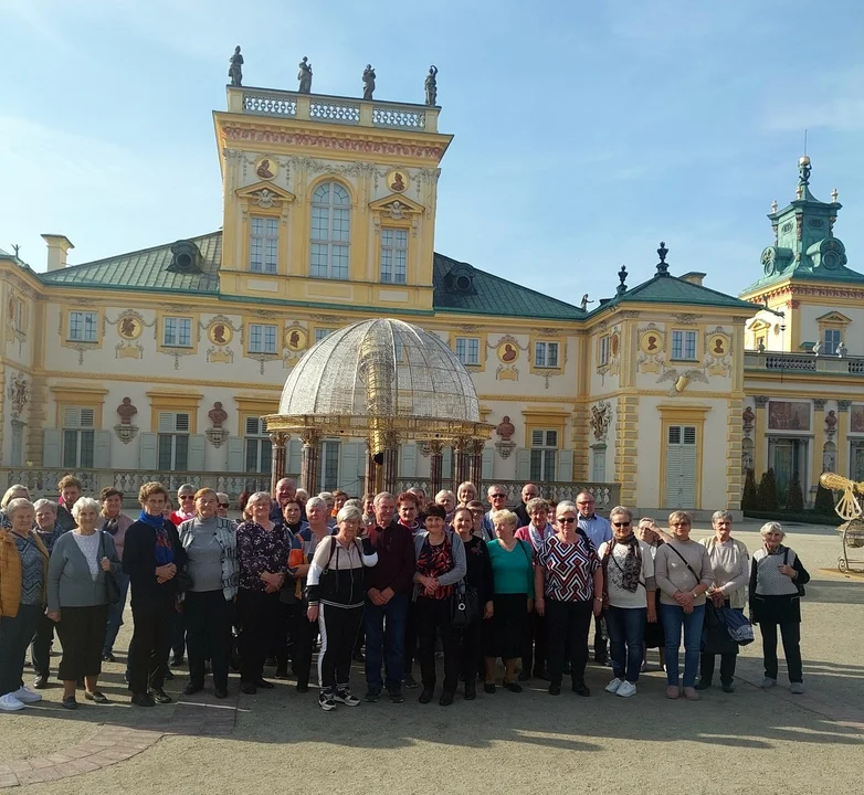 GMINA STOCZEK ŁUKOWSKI Seniorzy z Klubów Seniora wybrali się na wycieczkę do Warszawy.