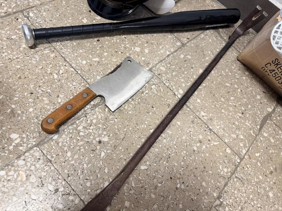 Lublin: Ukradli Porsche warte ok. 100 tys. zł. Zaatakowali policję tasakiem i łomem