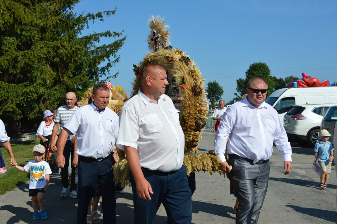 W niedzielę w Józefowie nad Wisłą odbyły się Dożynki Gminne