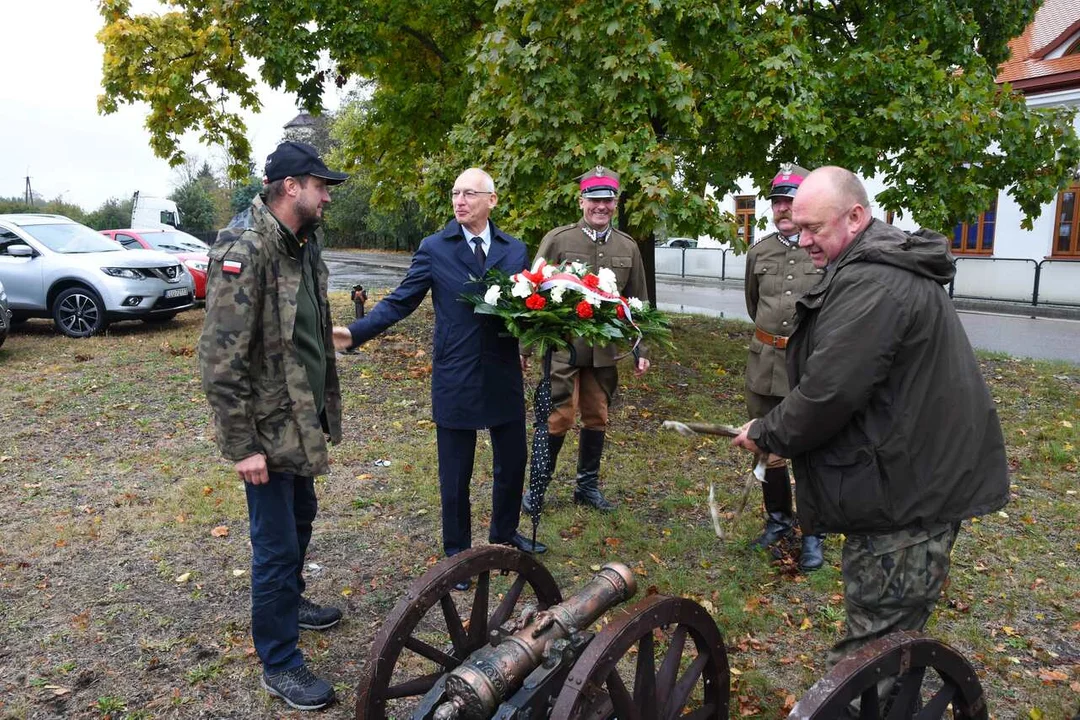 Krzywda: Na PKP także pamiętają o Kleebergu. Zdjęcia z uroczystości - Zdjęcie główne