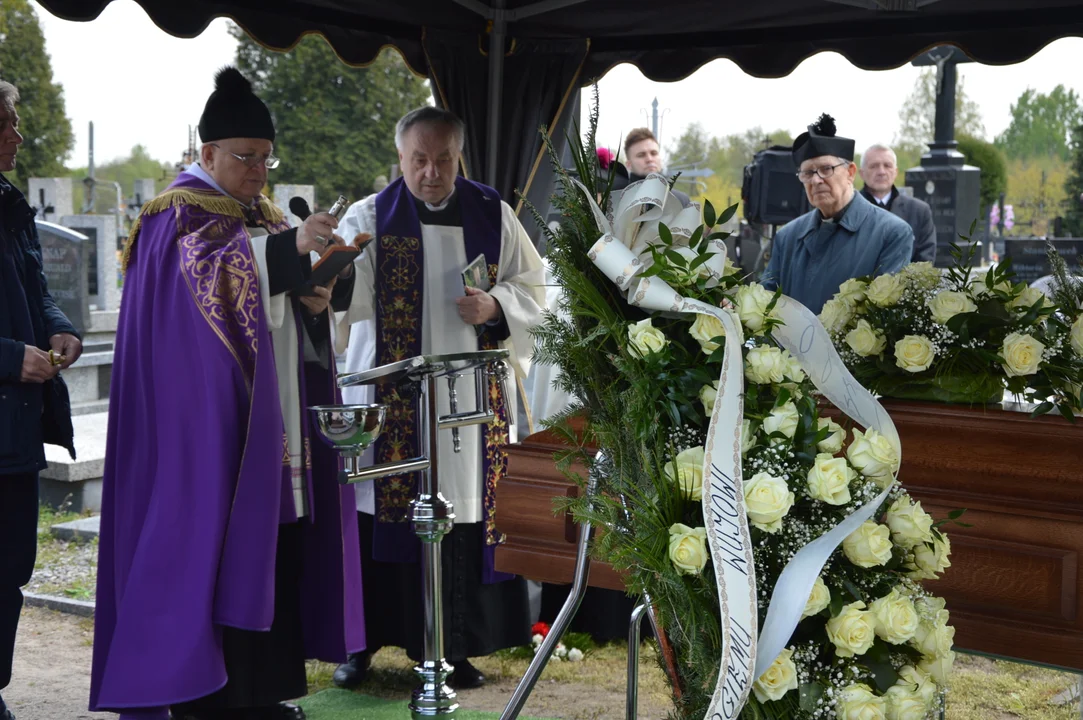 Uroczystość pogrzebowa ks. Leona Pietronia