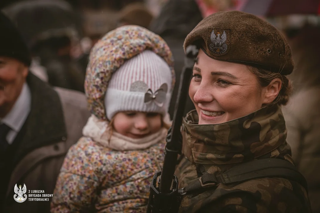 Lubelscy terytorialsi mają nowych żołnierzy. Ponad 120 osób złożyło przysięgę wojskową - Zdjęcie główne