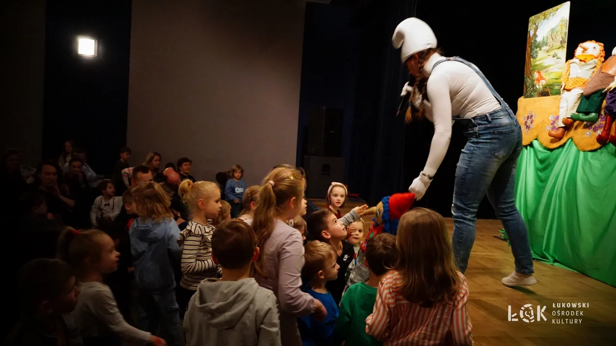 Niedziela z teatrem „O Chłopcu z drewna”