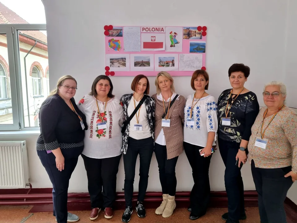 Nauczyciele z Zespołu Szkół w Czerśli z wizytą w  Rumunii. Z Erasmusem+ - Zdjęcie główne