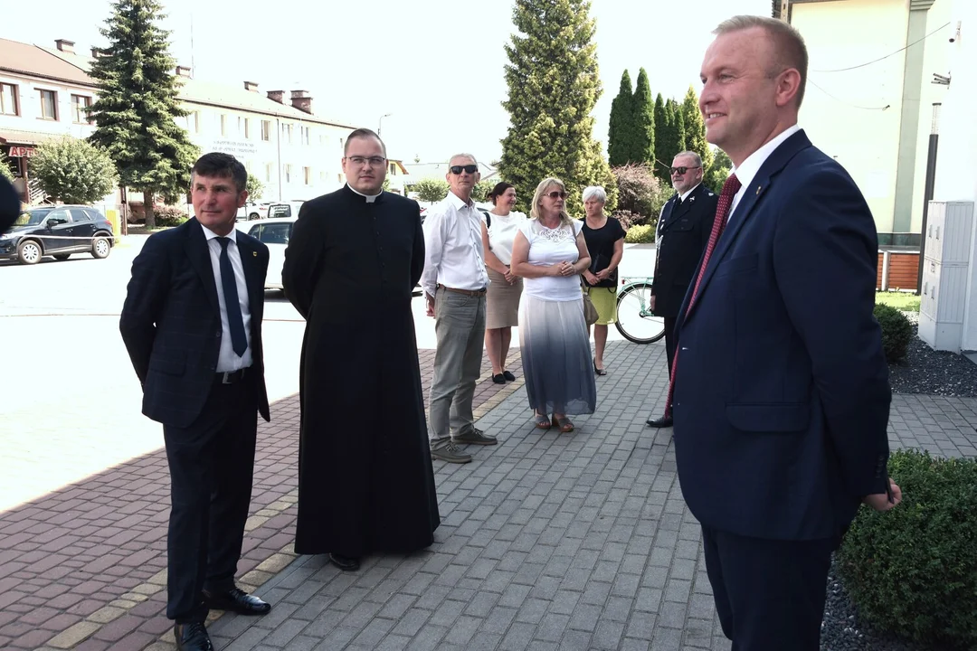 Odsłonięcie tablicy w Adamowie