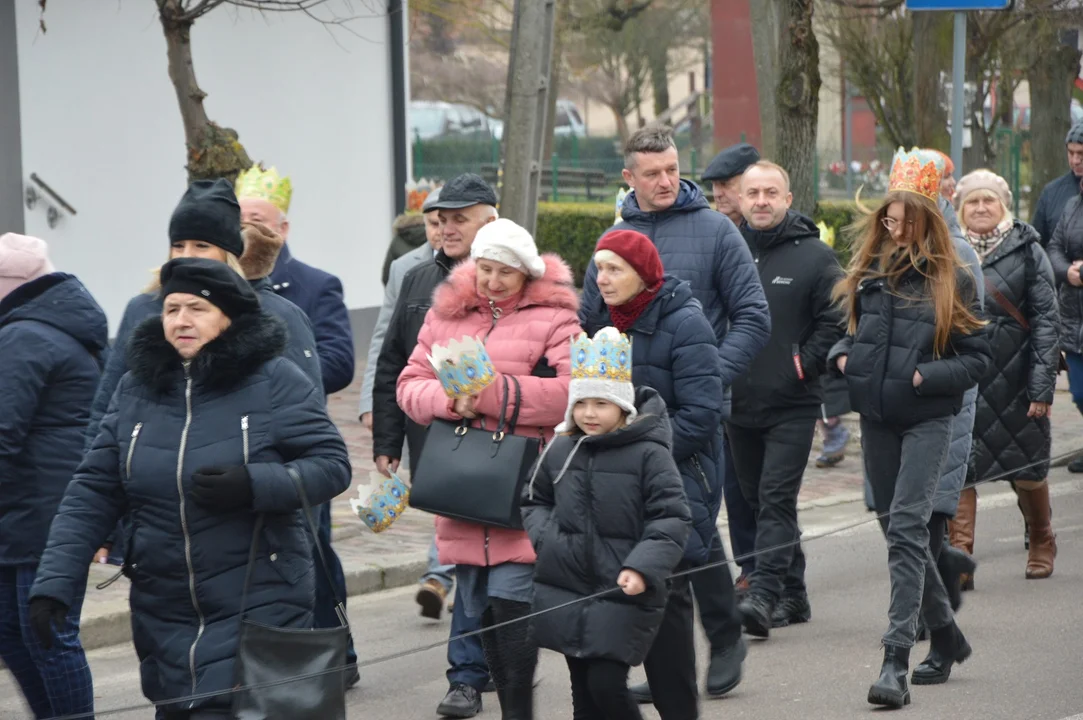 Orszak Trzech Króli przeszedł ulicami Chodla