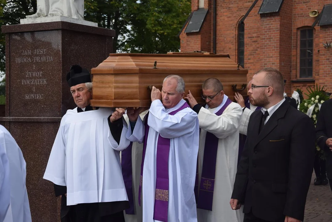 Uroczystości pogrzebowe śp. ks. kanonika Henryka Prządki