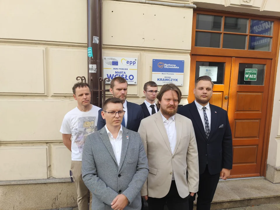 "Cwaniak dostaje miliony na jacht". Nowa Nadzieja z Lublina o aferze KPO