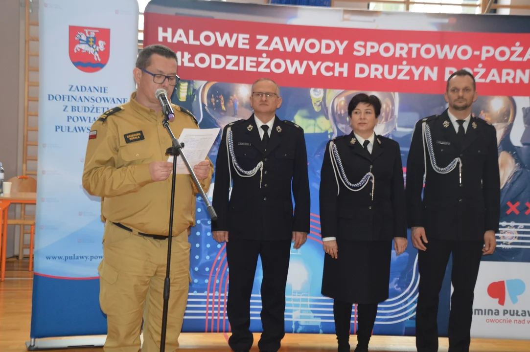 Halowe młodzieżowe zawody sportowo-pożarnicze w Górze Puławskiej