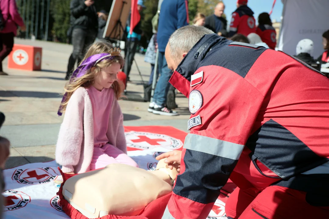 Lublin: PCK uczyło pierwszej pomocy i pakowania plecaka ewakuacyjnego