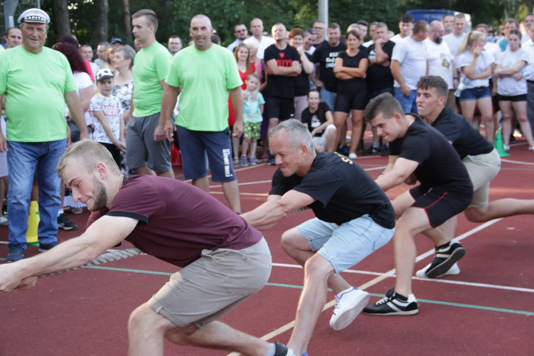 Tłumy na dożynkach w Krzywdzie. Wieńce, turniej sołectw i disco polo