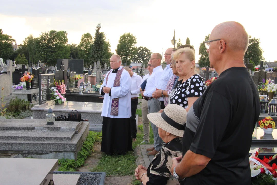 Nagrobek byłego burmistrza Łukowa Andrzeja Śledzia oficjalnie odsłonięty