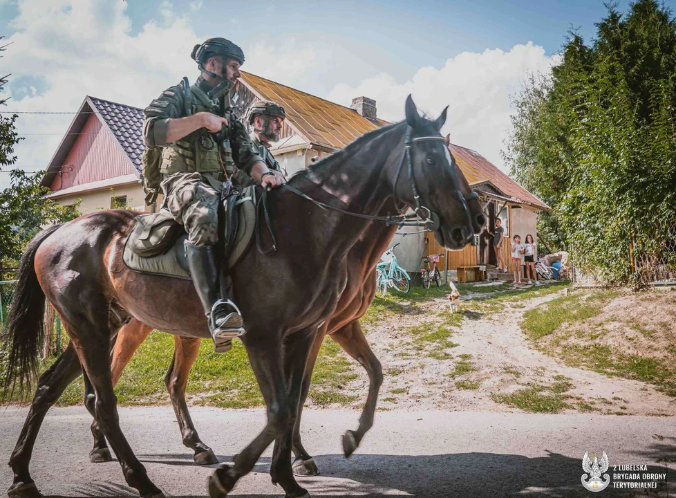 Lubelscy terytorialsi po kolejnych ćwiczeniach. Zaangażowano m.in. grupę konną