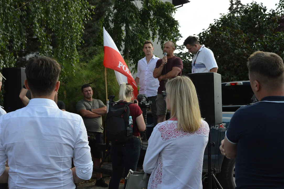 Protest producentów malin w Opolu Lubelskim