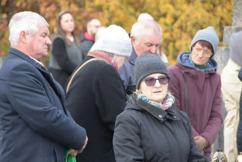 Uroczystości 1 listopada na cmentarzu w Szczałbie (ZDJĘCIA)