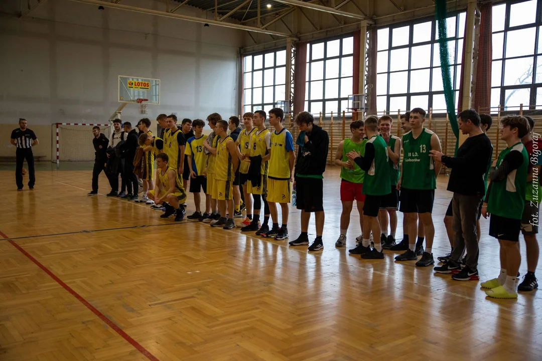 ZS 2 w Lubartowie  Mistrzem Powiatu z Koszykówce Chłopców (zdjęcia) - Zdjęcie główne