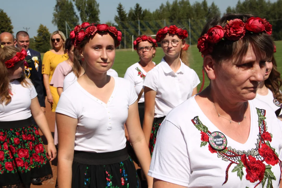 Tłumy na dożynkach w Krzywdzie. Wieńce, turniej sołectw i disco polo