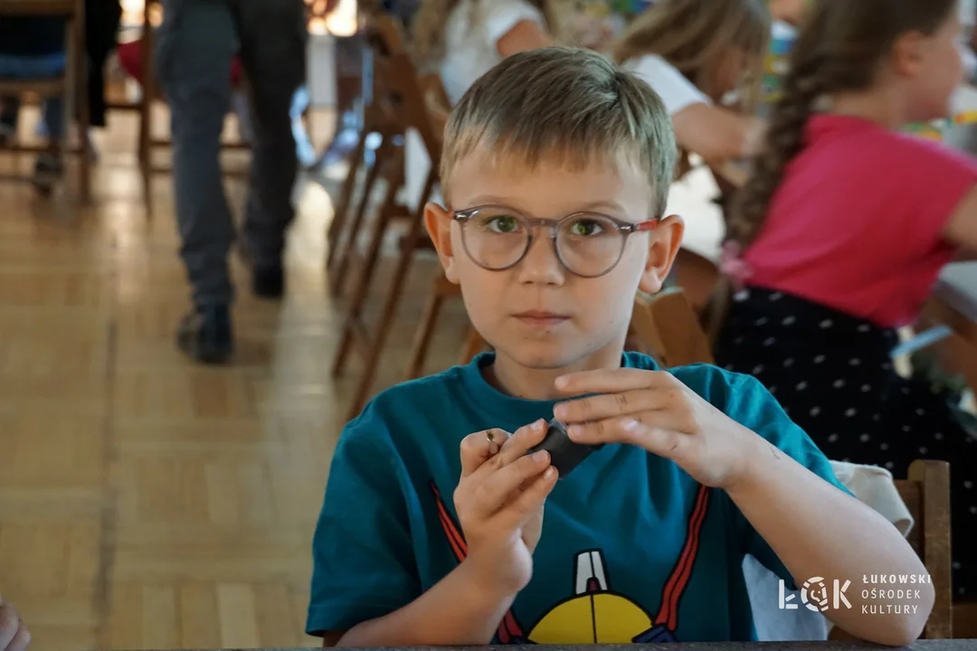 Wakacje z ŁOK. Dzieci piekły własne bułki, chałki oraz pizzę