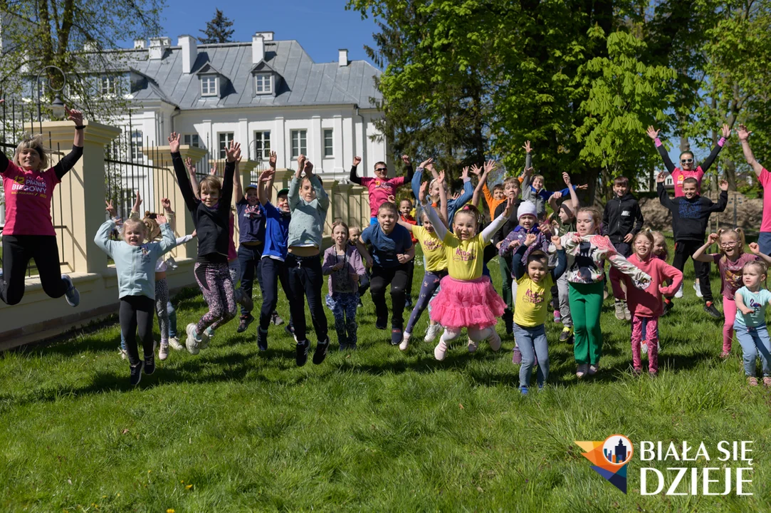 V Rodzinny Piknik "Kochamy Cię Europo" w Białej Podlaskiej (zdjęcia) - Zdjęcie główne