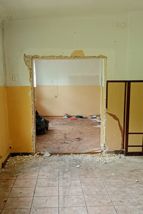 Była szkoła, będzie żłobek i GOK. Ruszają prace