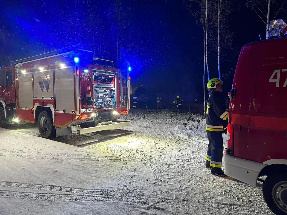 Pożar w strefie ekonomicznej pod Łukowem. Paliły się śmieci