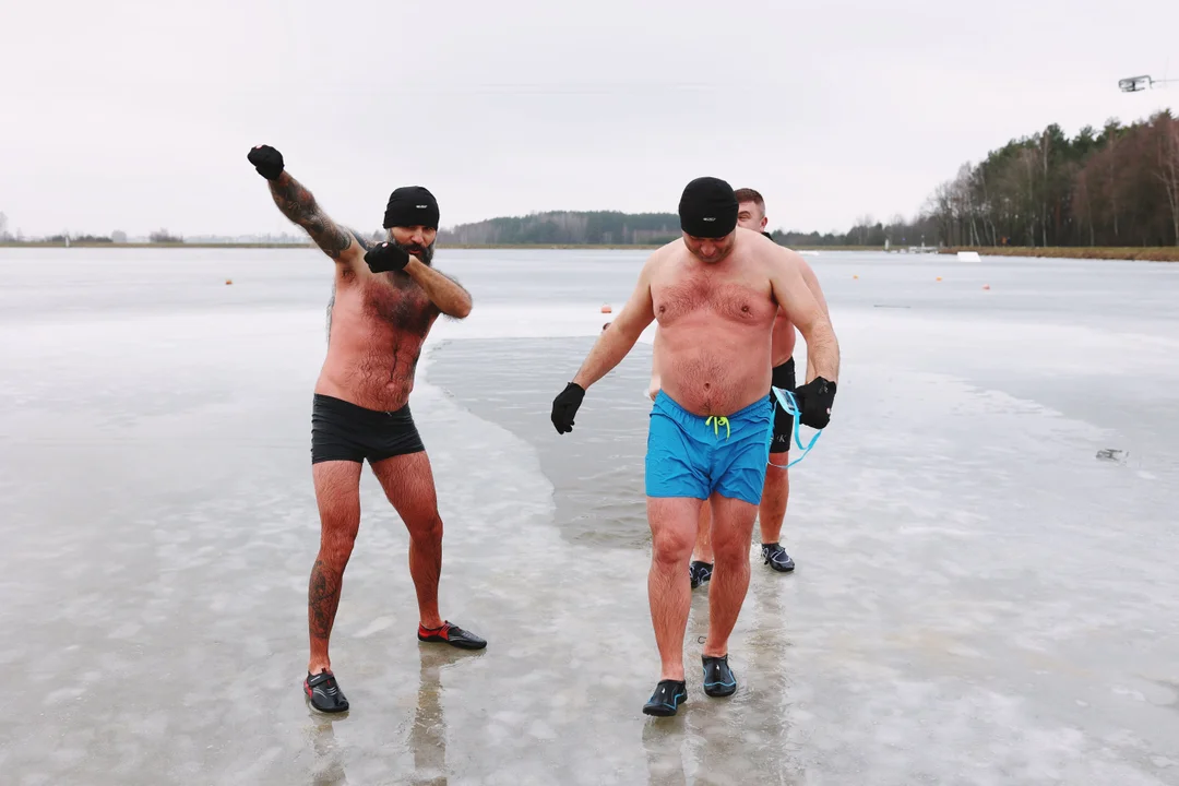 Morsowanie nad Zalewem Zimna Woda podczas WOŚP