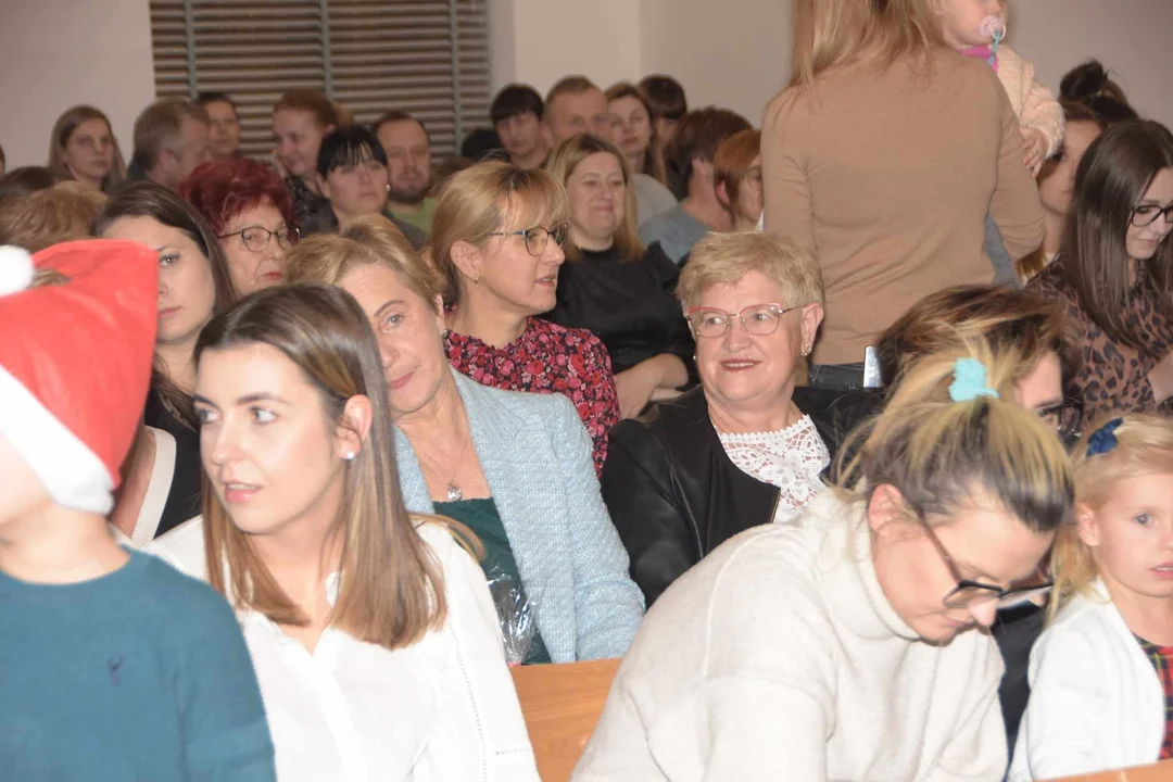 Mikołajki dla dorosłych w Bibliotece w Krzywdzie