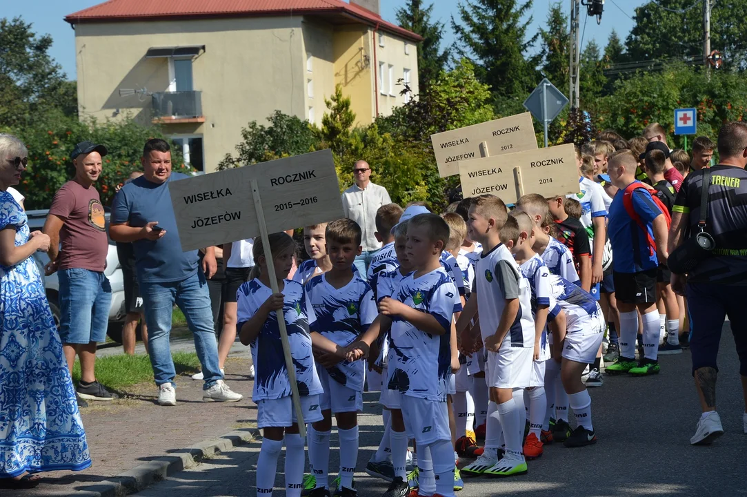 Józefów nad Wisłą:  Dwa Kluby sportowe, dwa jubileusze (ZDJĘCIA) - Zdjęcie główne