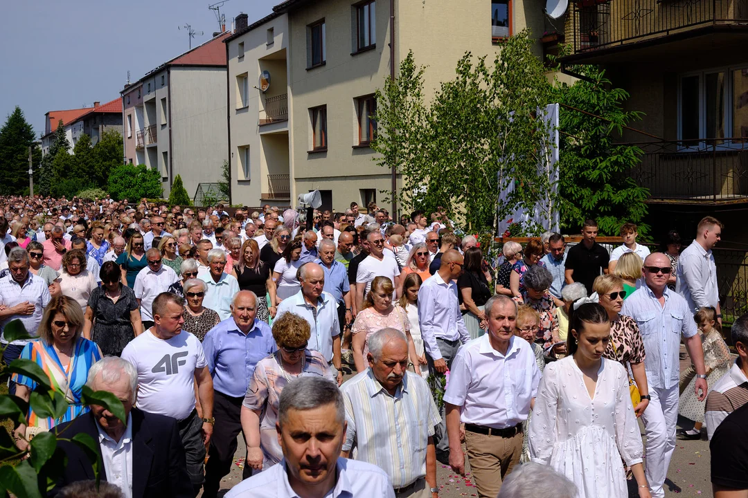 Procesja Bożego Ciała w parafii Matki Kościoła w Łukowie