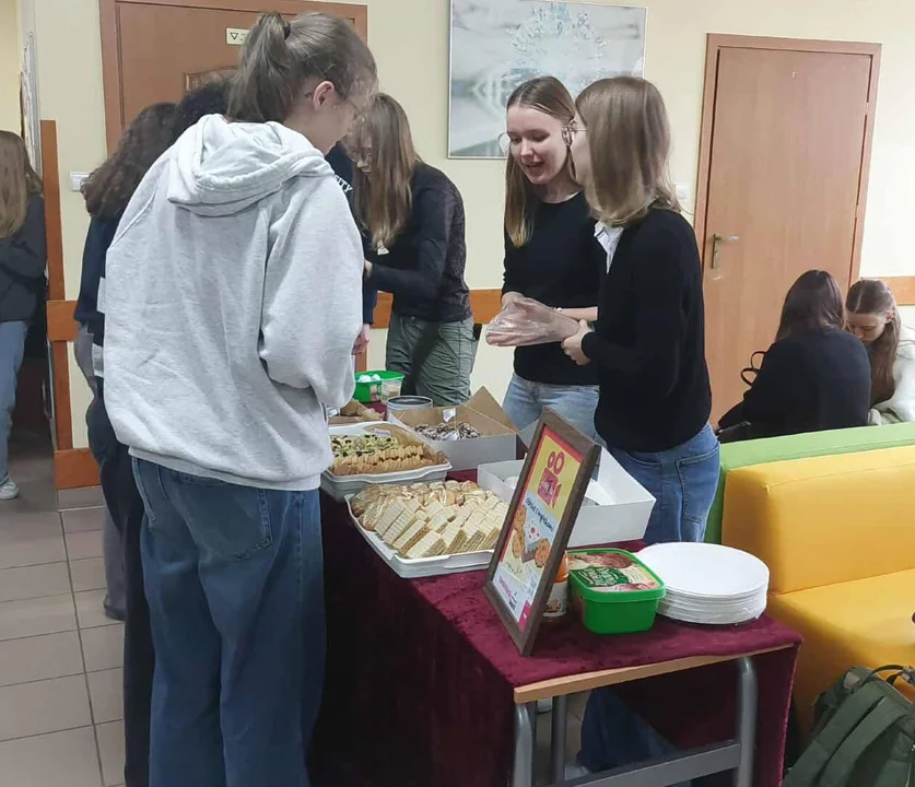 Młodzi walczą z hejtem i wpływem social mediów. Projekt „FilmoTYka” zakończony sukcesem