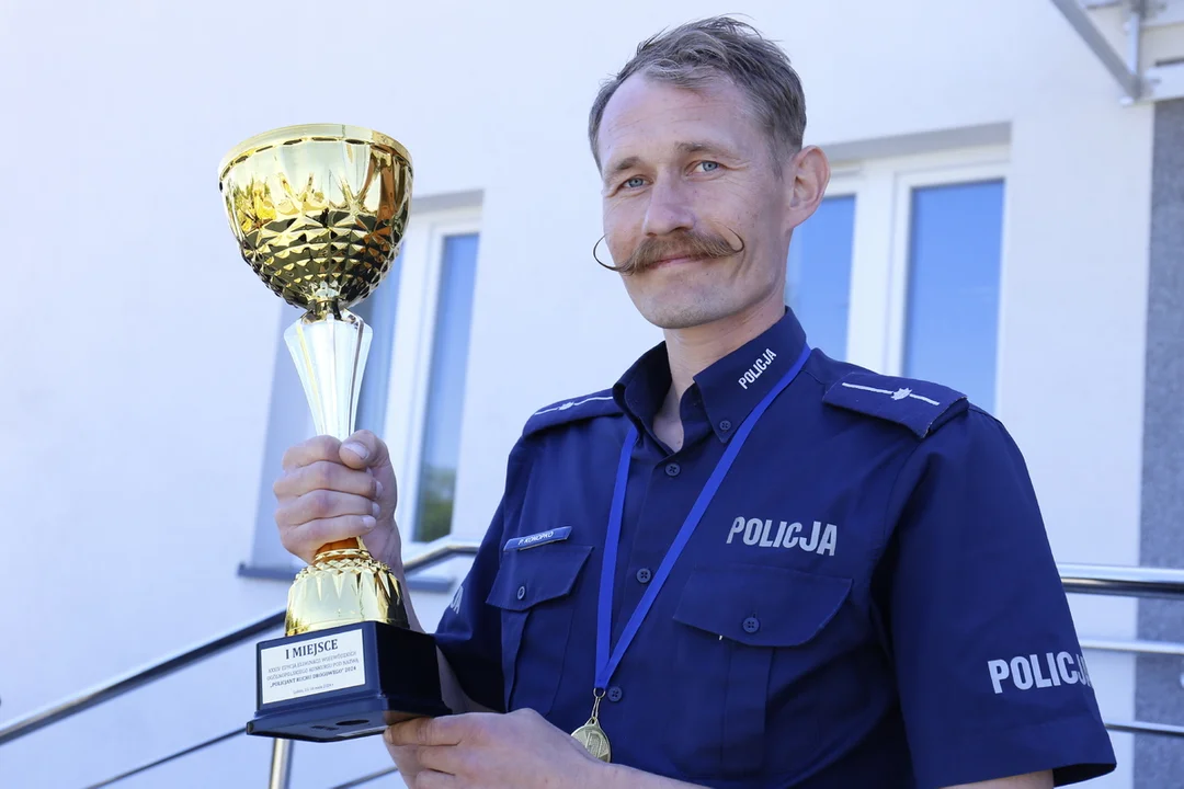 Konkurs „Policjant Ruchu Drogowego 2024”. Hrubieszowski policjant reprezentantem województwa w finale - Zdjęcie główne
