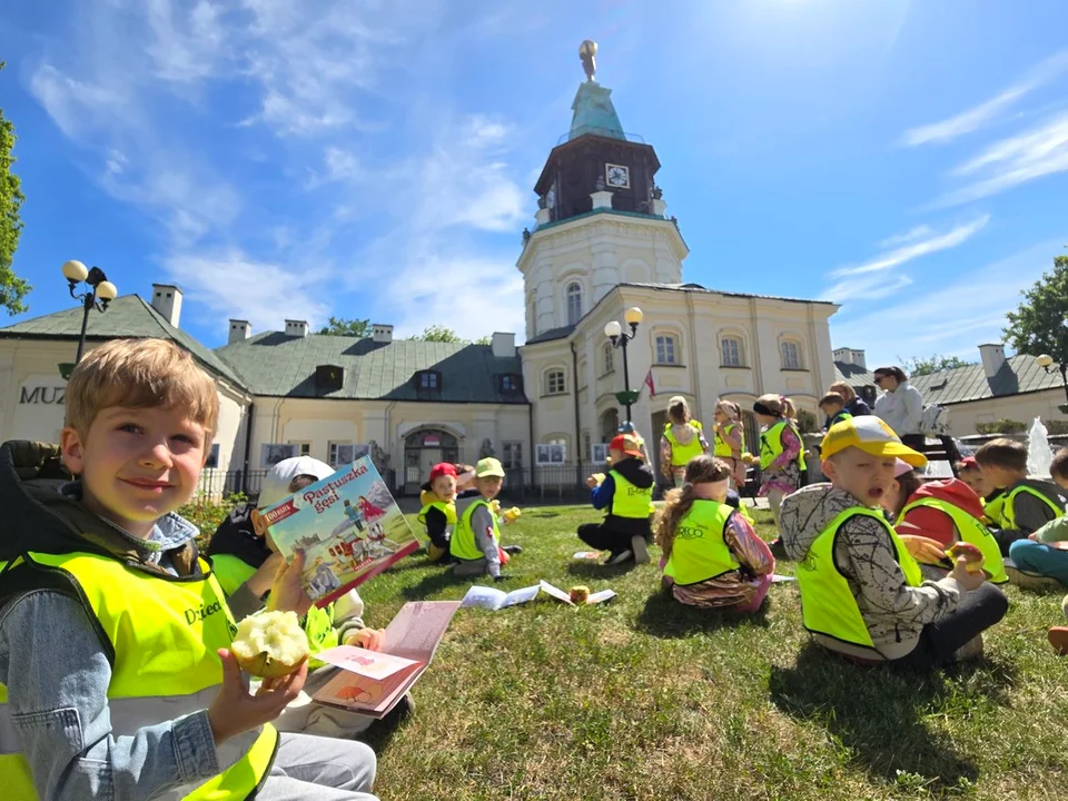 Siedlce: Rozdali ponad 2000 książek - Zdjęcie główne