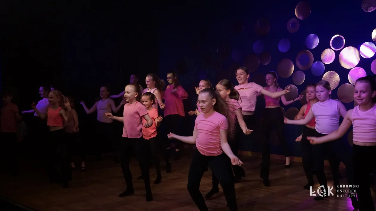 Koncert taneczny „Witajcie w naszej bajce” w wykonaniu ŁOK Dance Factory