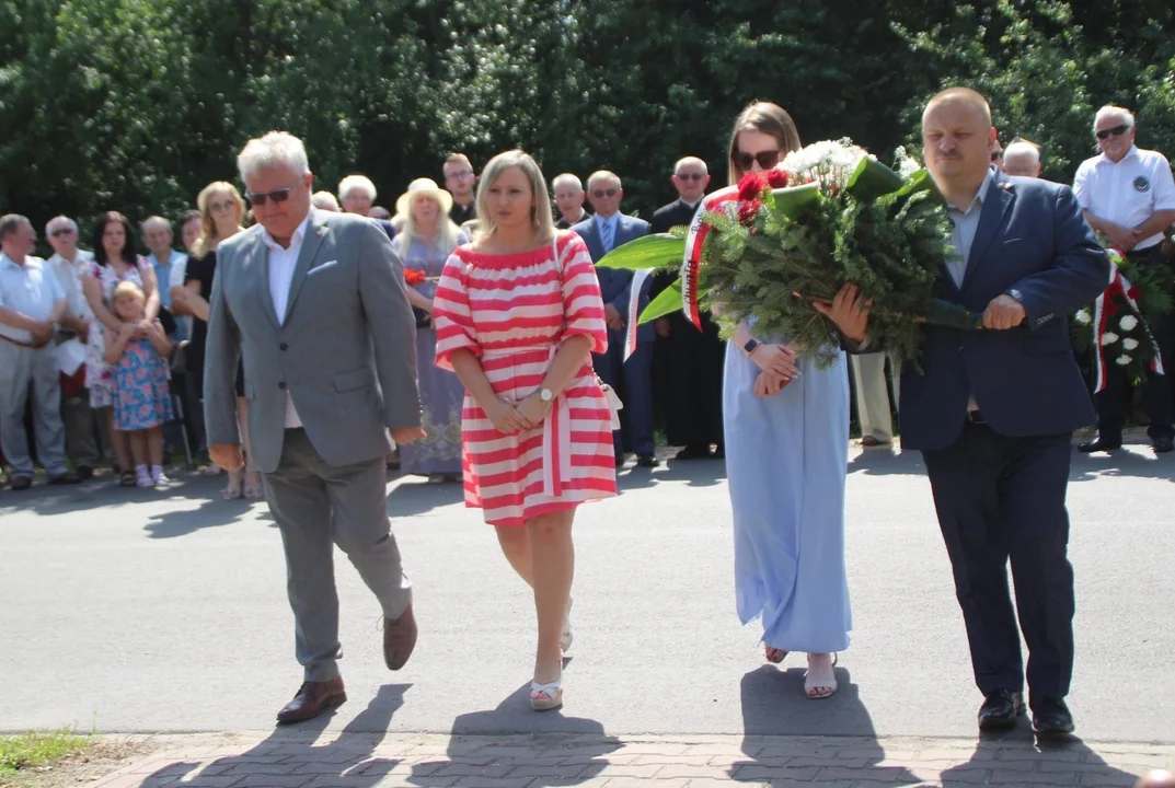 Uroczystości upamiętniające 78. rocznicę rozstrzelania mieszkańców gminy Dębowa Kłoda