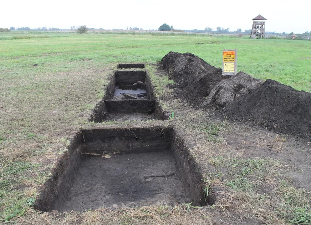 Archeolodzy kontynuują prace na Lubelszczyźnie. Tym razem prowadzili wykopaliska w rejonie dawnej fosy