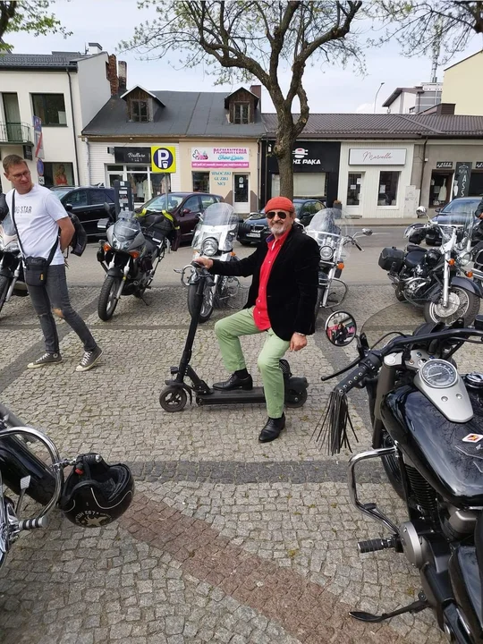 Motoweterani i miłośnicy starej motoryzacji zaprosili na Retro Niedzielę