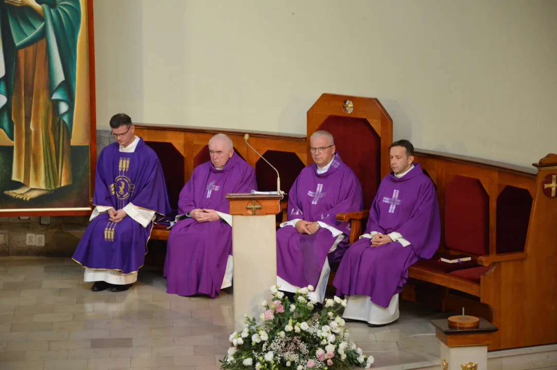 Uroczystości pogrzebowe Gabrieloa Maja, prezesa Powiatowego Centrum Zdrowia w Opolu Lubelskim