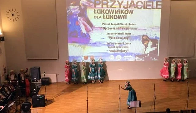 Zespół Pieśni i Tańca Ziemi Łukowskiej „Łukowiacy” zaprosił do naszego miasta Zespół Pieśni i Tańca „Ojcowizna” z Wilna oraz Zespół Tańca Ludowego „Włodawiacy” z Włodawy.