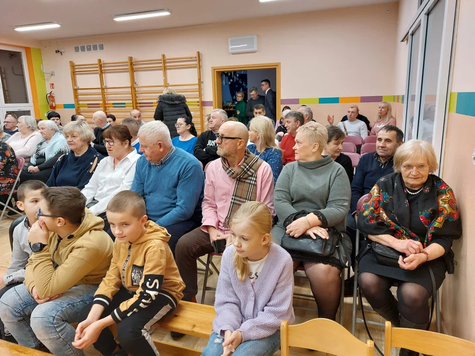 Jasełka w Przedszkolu Sióstr Nazaretanek w Łukowie (ZDJĘCIA). Dla babć i dziadków z okazji ich styczniowego święta