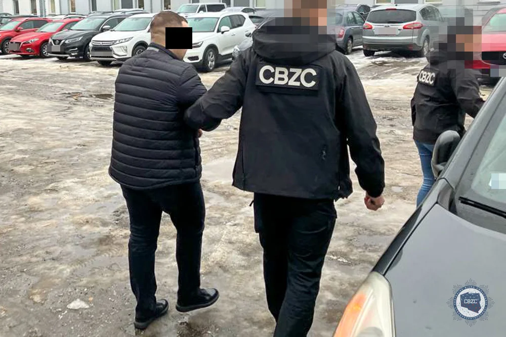 Lubelscy policjanci rozbili gang podszywający się pod fałszywych pracowników banków