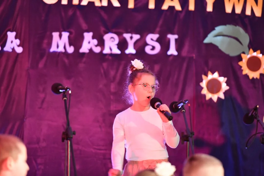 Koncert i występy artystyczne dla Marysi