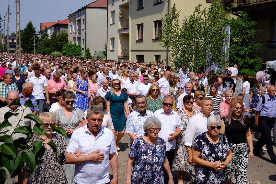 Procesja Bożego Ciała w parafii Matki Kościoła w Łukowie