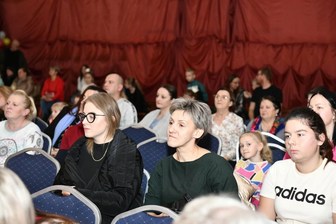 Koncert i występy artystyczne dla Marysi