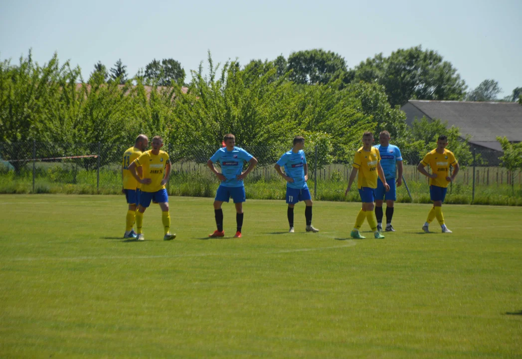 SKS Leokadiów - Amator Rososz-Leopoldów