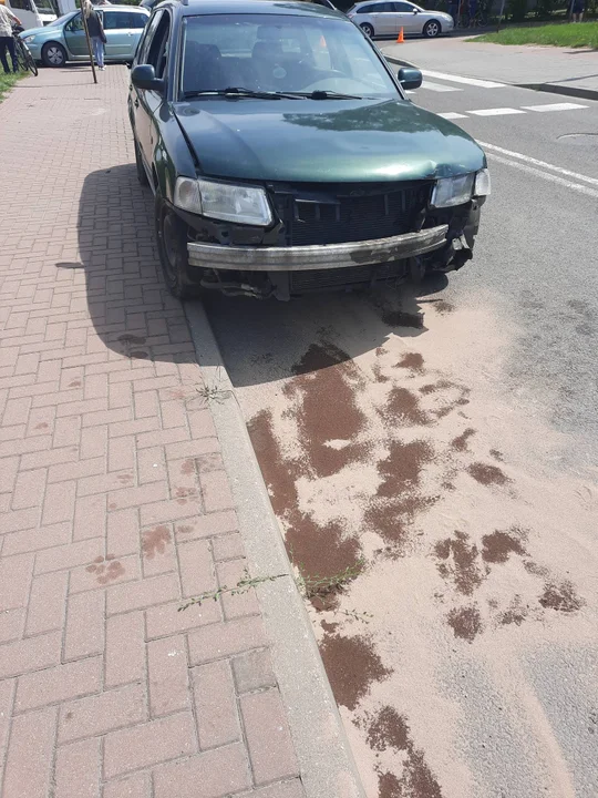 Radzyń Podlaski: Dwa samochody zderzyły się na skrzyżowaniu. Jedna osoba w szpitalu